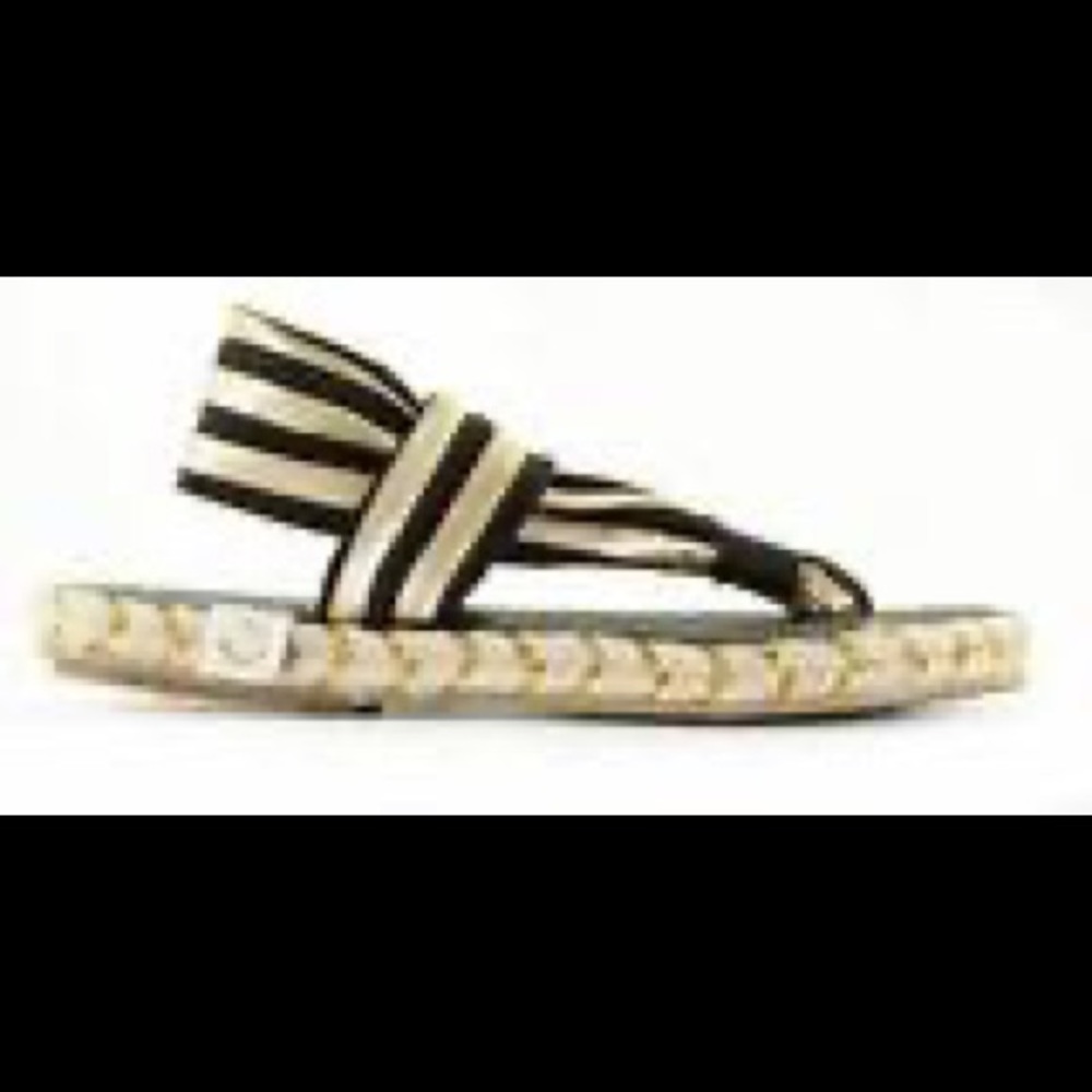 Nahlo Ganika Black / Gold Sandal